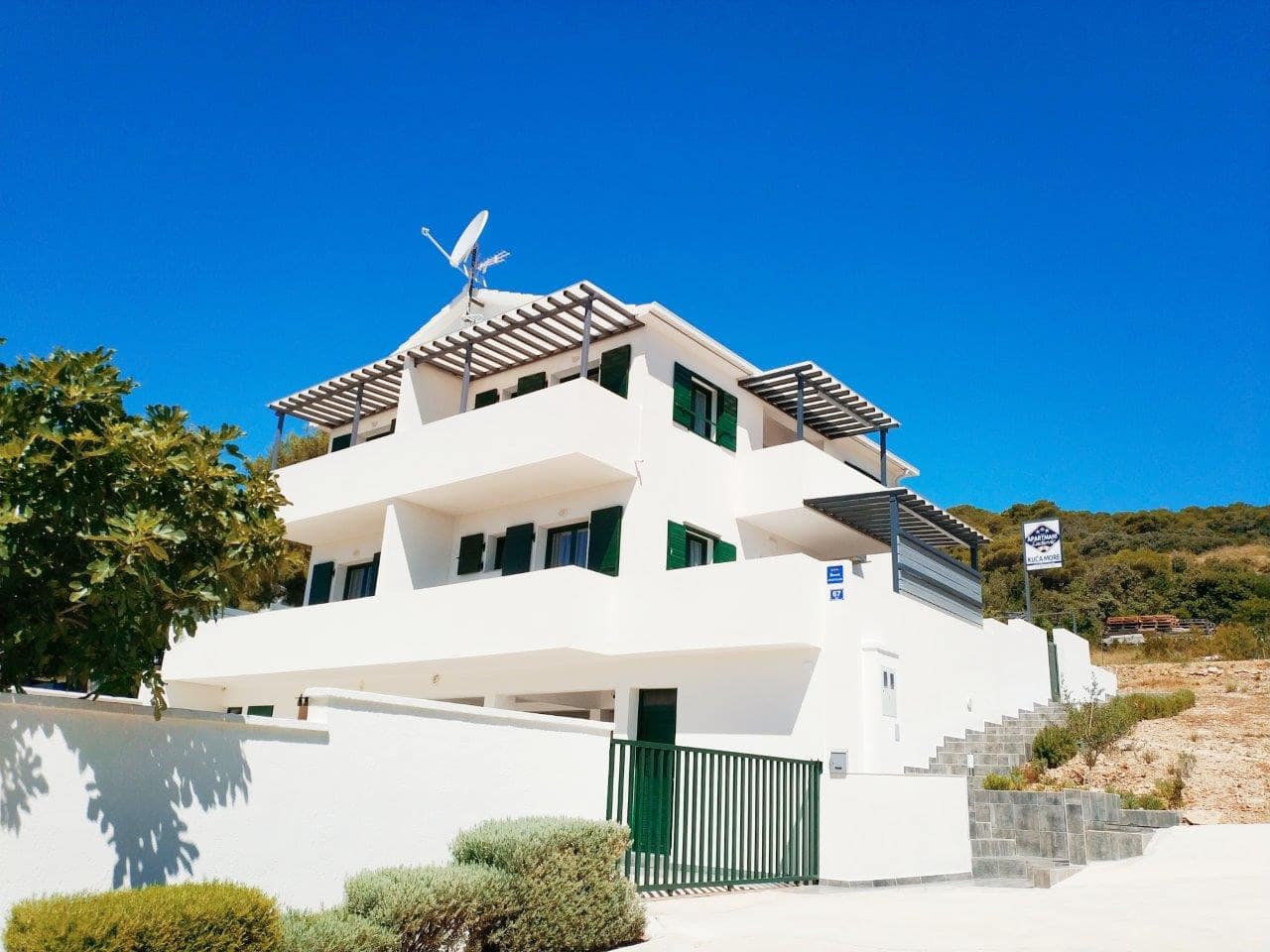 House More, Apartments Lac - Vis