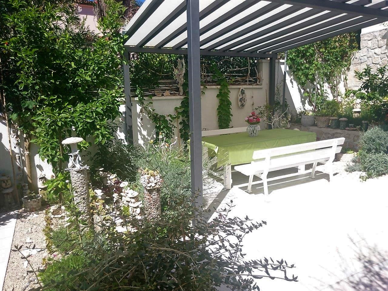 House Rak, Apartments Lac - Vis