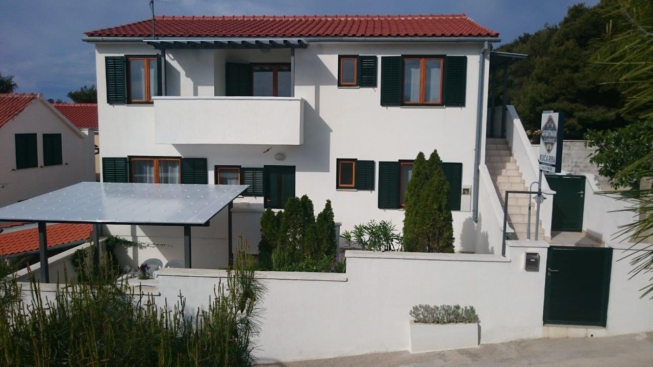 House Riba, Apartments Lac - Vis